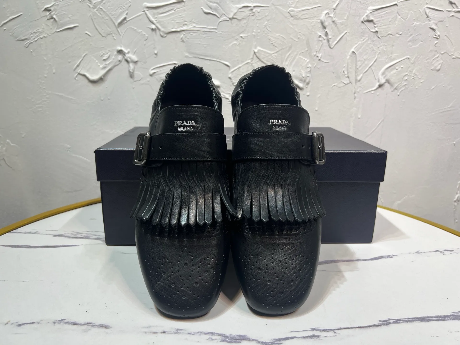 P800 prada derby2025 spring and autumn latest Prada slip-on retro men's leather shoes, Shuffle tassel strap Monk shoes, original one-to-one development, outsole one-to-one molding, upper cowhide, lining and foot cowhide, rubber sole, original packaging black and brown 2 colors, code number: 39-46